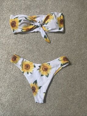 3/$20 Zaful White Sunflower Print Bikini Set